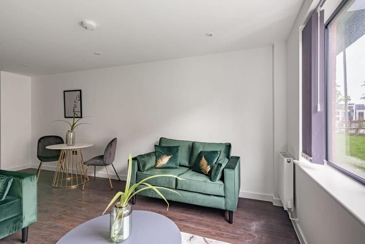 Stayzeni, Ouse Court Fabulous 2 Bed Flat Apartment *