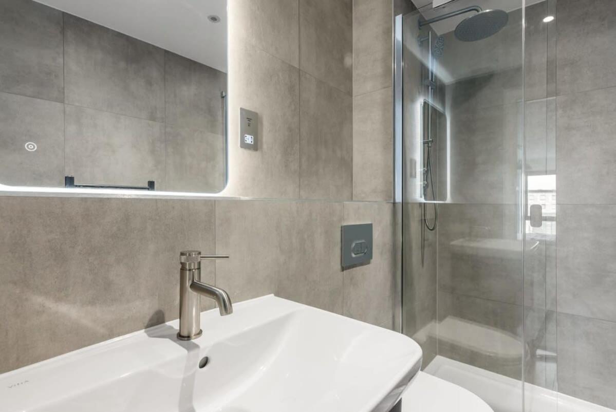 Stayzeni, Ouse Court Fabulous 2 Bed Flat